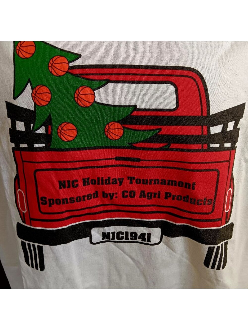 NEW Men's Medium T-Shirt Hanes Basketball Christmas Tree Tournament NWT Colorado